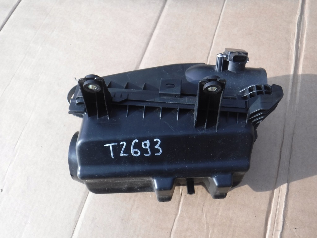 фото №1, Корпус фильтра воздуха toyota verso 2.0 014140-435