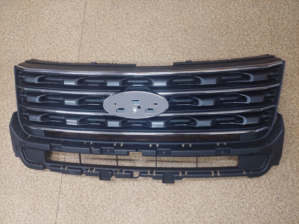 фото №1, Ford explorer 2016-2017 решётка радиатора решётка радиатора + хром накладки nowa