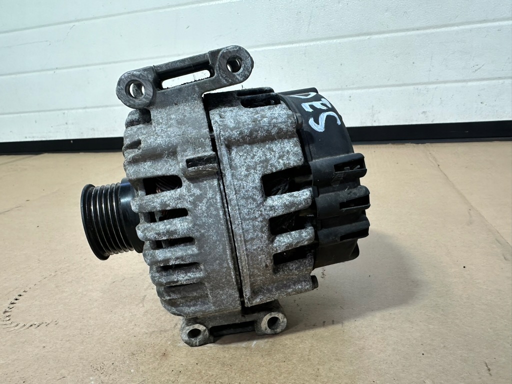 Генератор комплектный , mercedes c klasa w205 des, om651, s205, c205 с Разборки