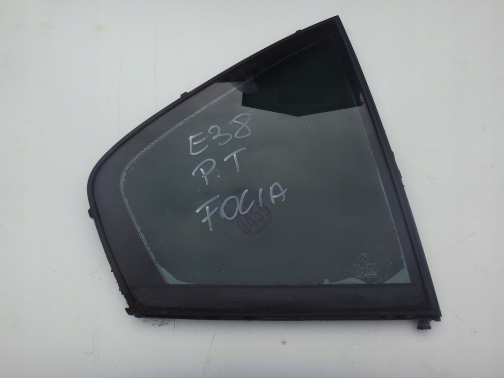 фото №1, Стекло дверь правый задняя bmw 7 e38 треугольник