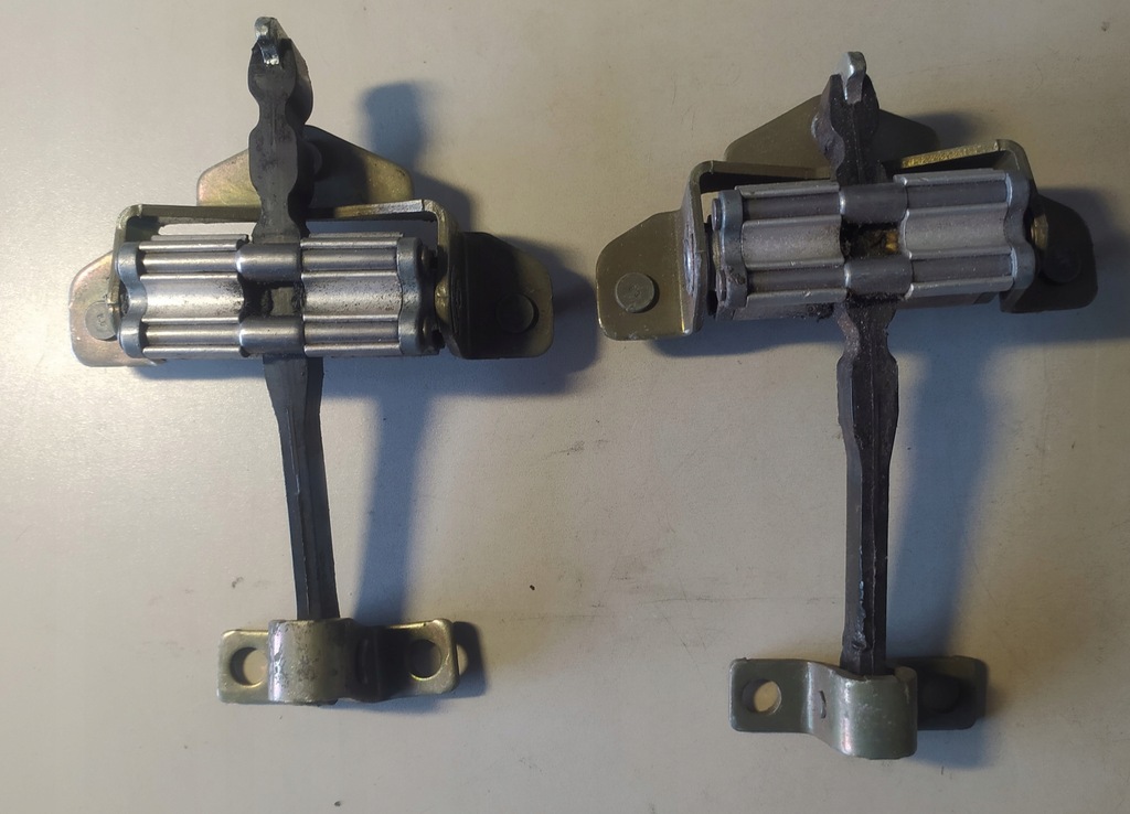 фото №1, Scania r ограничитель дверь кабины 1930649