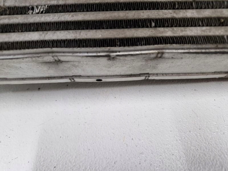 Nissan qashqai j11 megane iv 4 1.6 dci радіатор повітря інтеркулер Оригінал