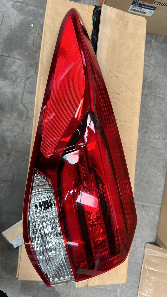 фото №1, Hyundai i40 2015- лампа левая задняя lift led