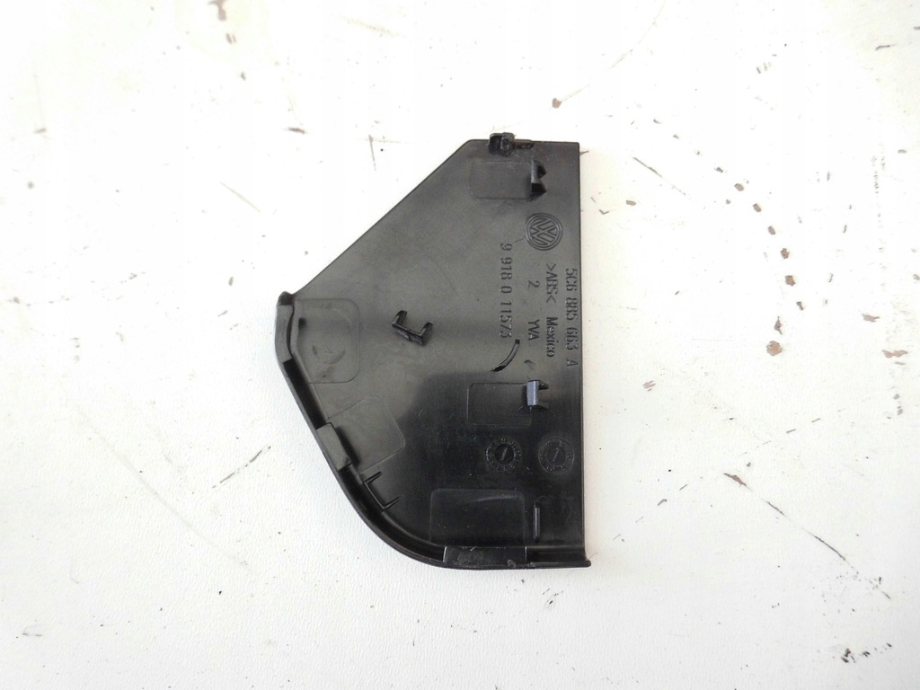 фото №10, Підлокітник сидіння задній чашки vw jetta 5c шкіра