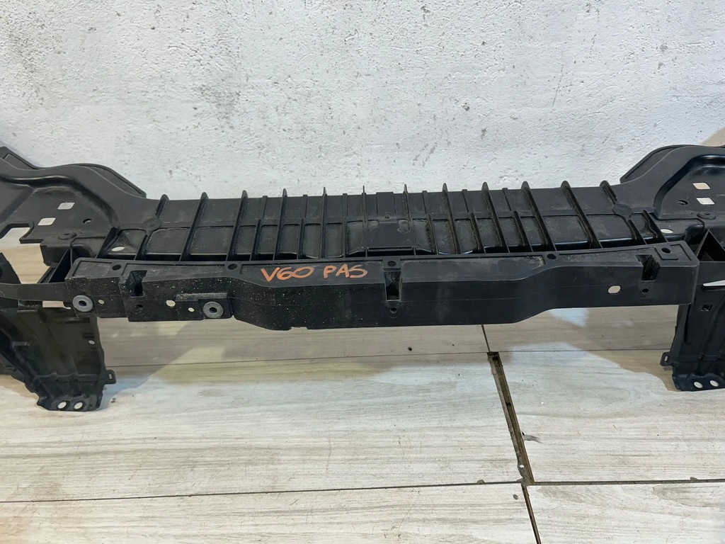 фото №3, Volvo v60 pas передний