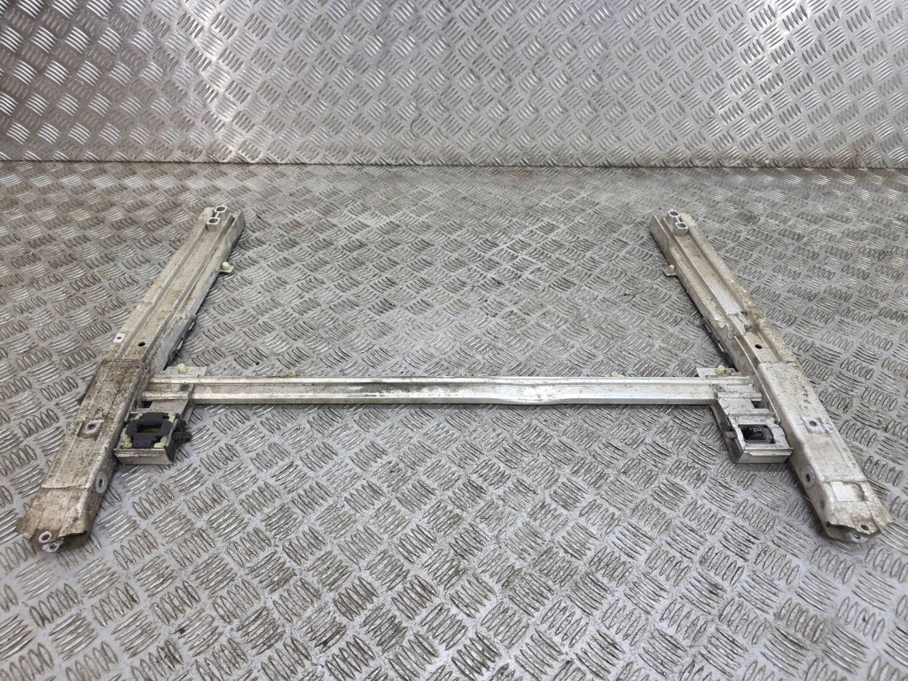 фото №1, 2016 mini one - cooper f56 f55 панель кронштейн радіатора / dół 7368481