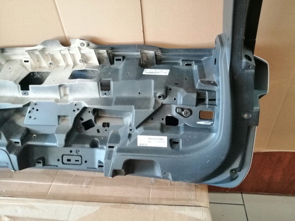 Volvo xc60 2 кришка багажника задній Зі Шроту