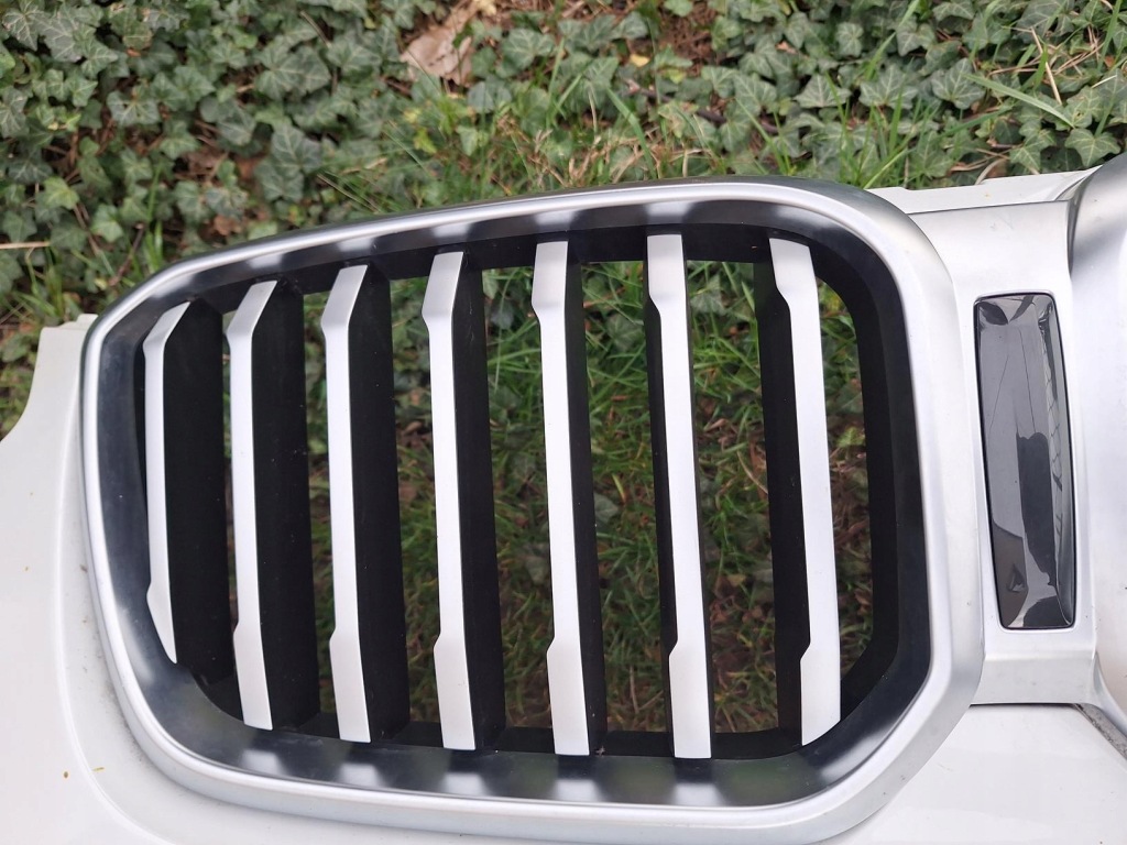 Bmw x3 g01 x-line lci рестайлінг  ремінь передній бампер фара ліва передня ґрати Зі Шроту