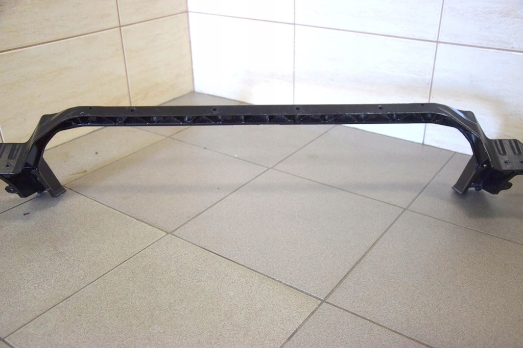 фото №11, Jaguar xe 15-r. передний pas перед усилитель