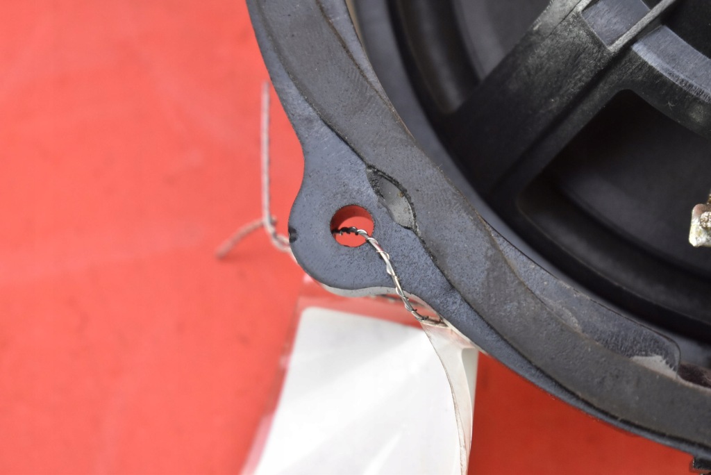 фото №9, Динамик правый задняя xqm500490 land rover discovery 3 iii 04-09