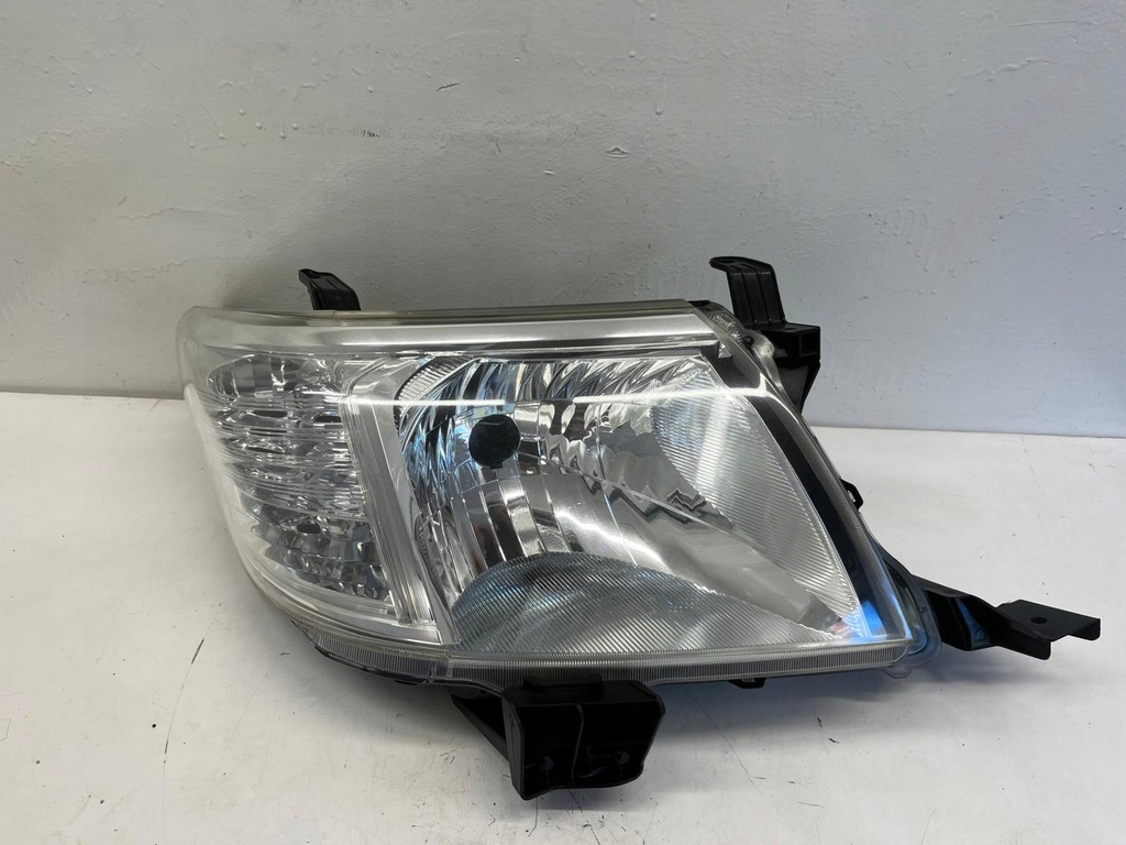 фото №1, Toyota hilux lift 2012-2015 12-15 фара лампа правая
