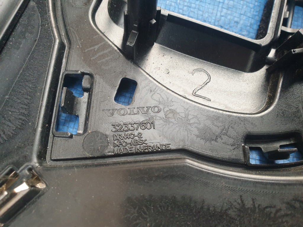 Купить Volvo xc40 19 recharge электрик решётка радиатора заглушка бампер передний камера