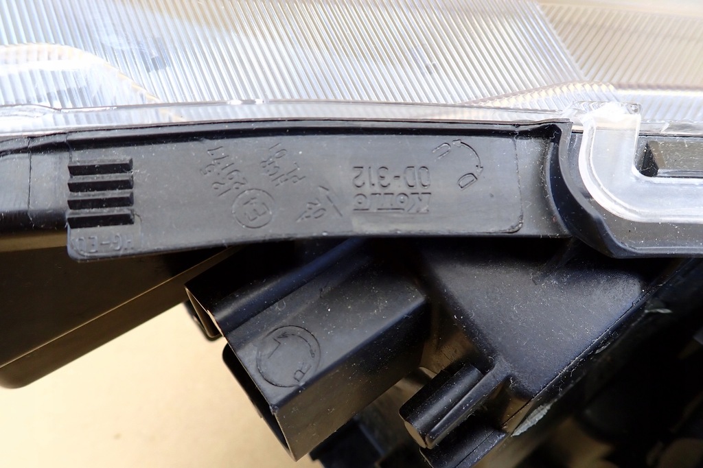 фото №14, Toyota yaris cross лампа левая левый перед full led koito 0d-312