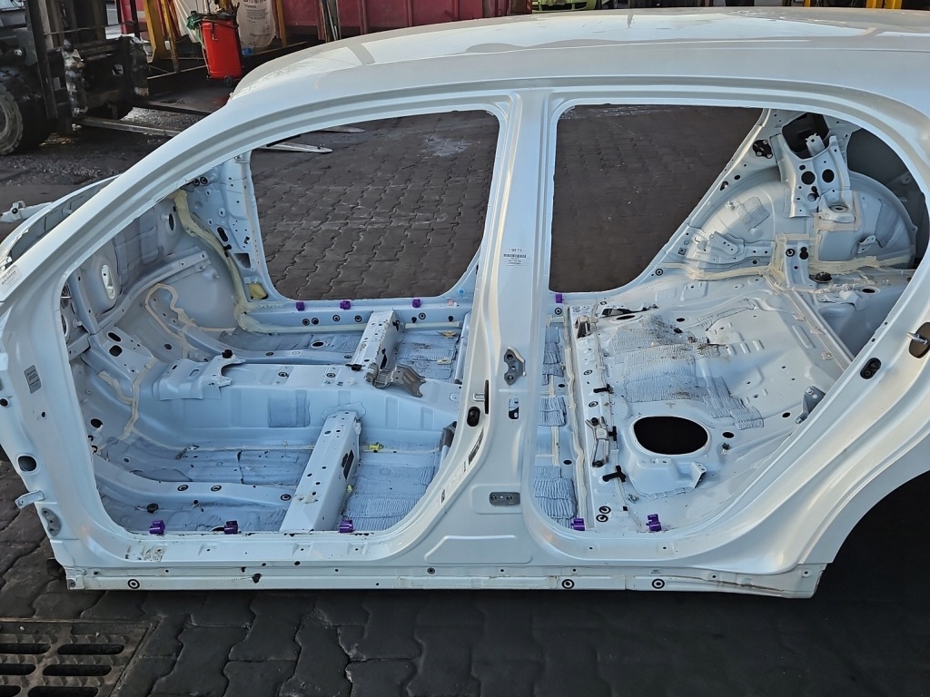 фото №1, Поріг лівий блок двигуна середній b lexus ct 10-22 085