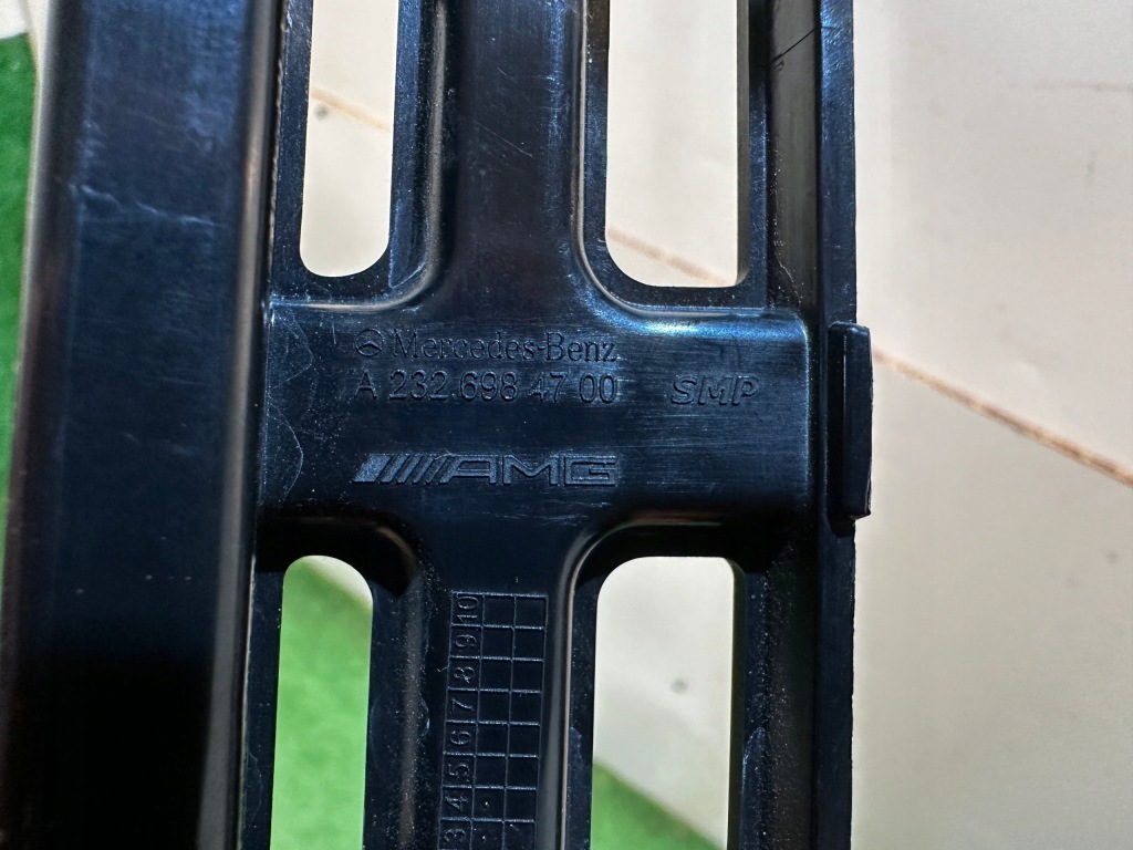 Mercedes sl w232 amg направляющая бампера a2326984700 с Разборки