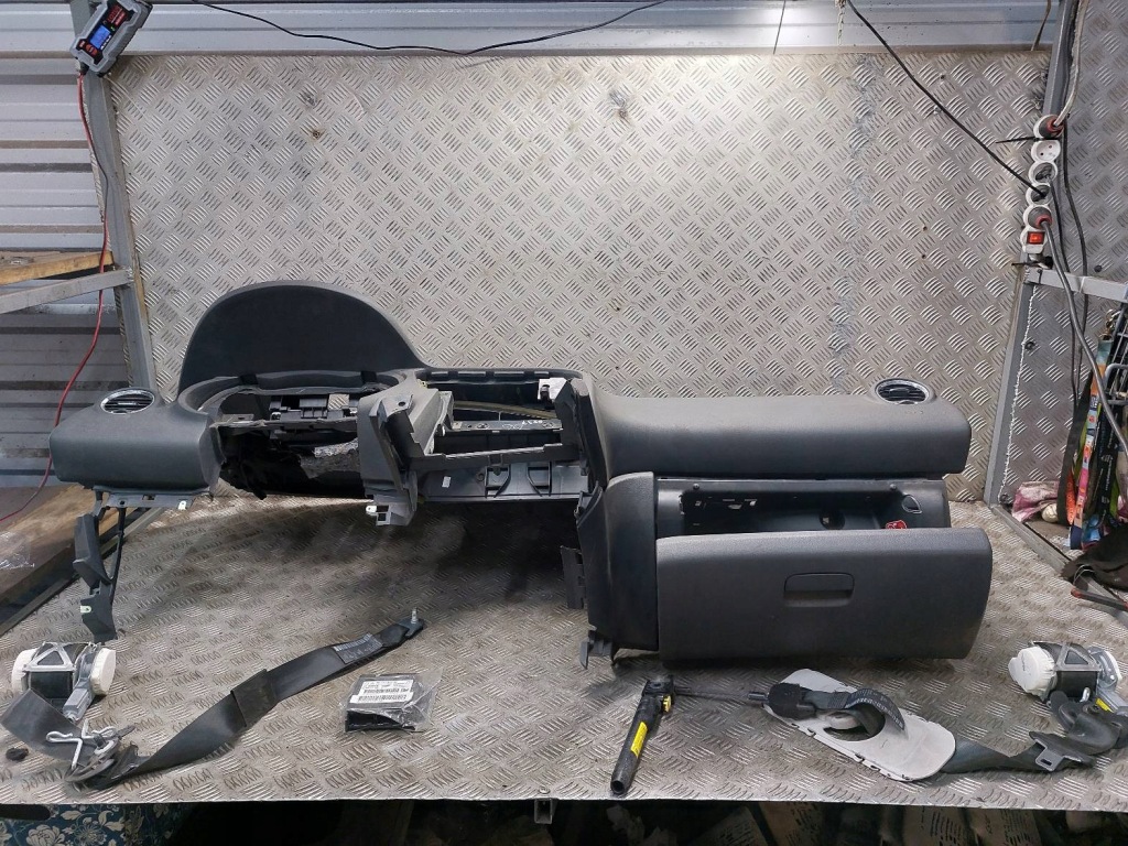 фото №1, Набор подушка безопасности postrzałowy приборная панель pas модуль ремни peugeot 5008 i