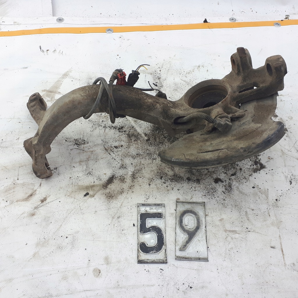 фото №1, Audi a6 c5 2.5 tdi поворотный кулак правый перед