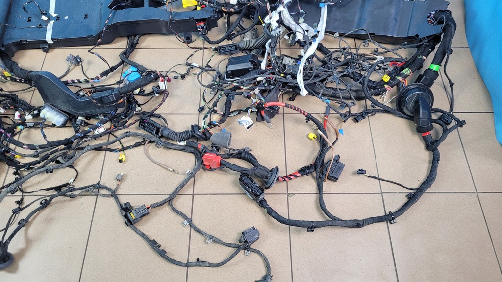 фото №6, Mercedes eqe w295 350+ 23r жгут электропроводка салона