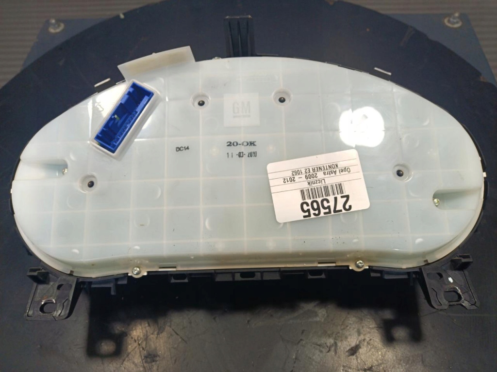 Opel astra j 1.4t панель 13338435 в Украине