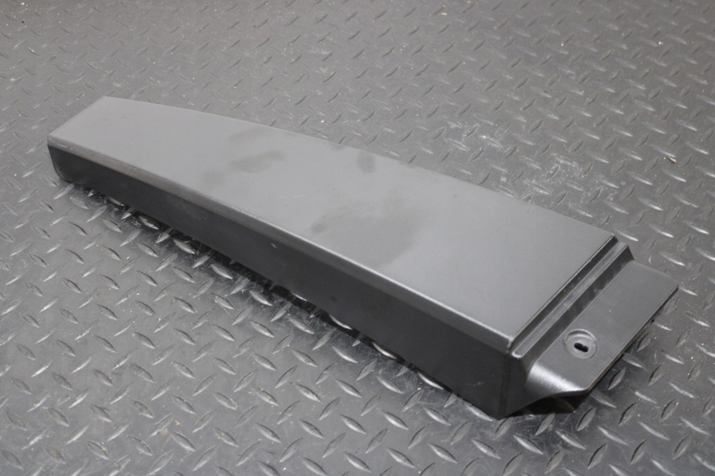 фото №1, Защита накладка стойка b правая dacia sandero iii 3 768183421r