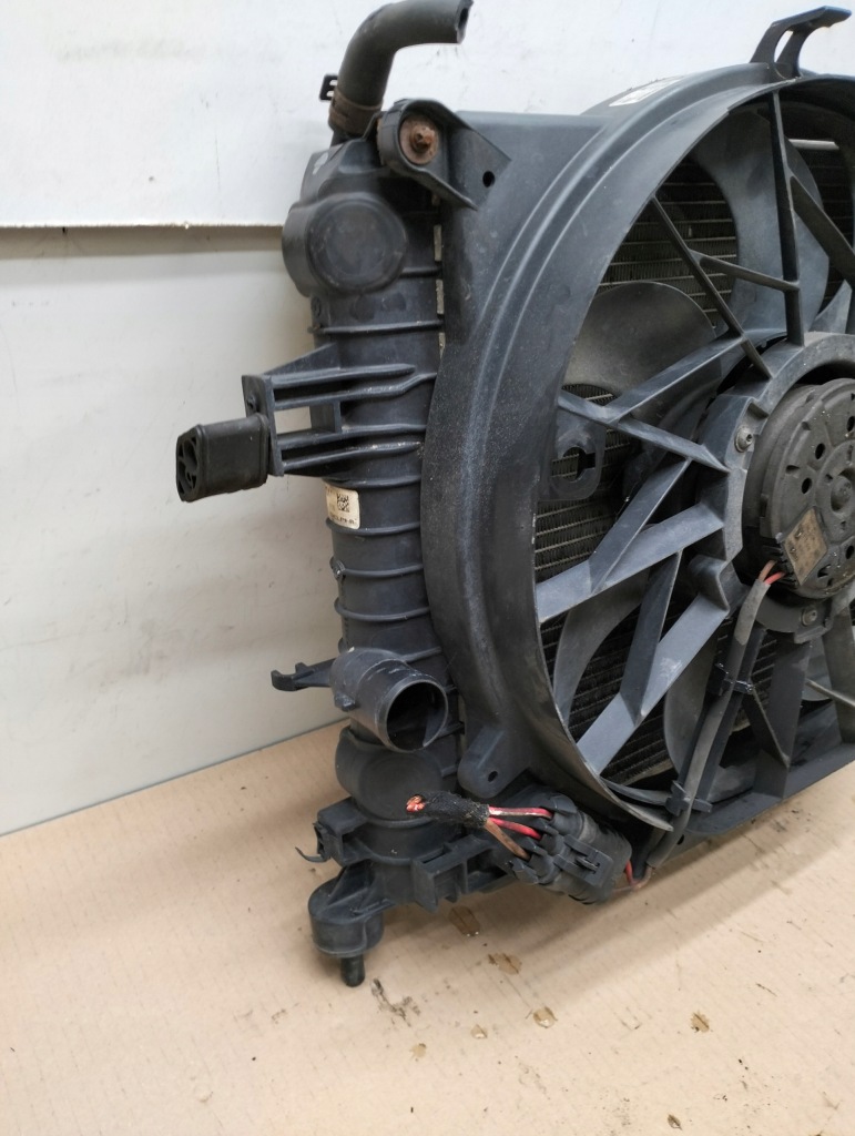 Радиатор воды вентилятор opel astra h 3 zafira b 1.6 бензин Доставка