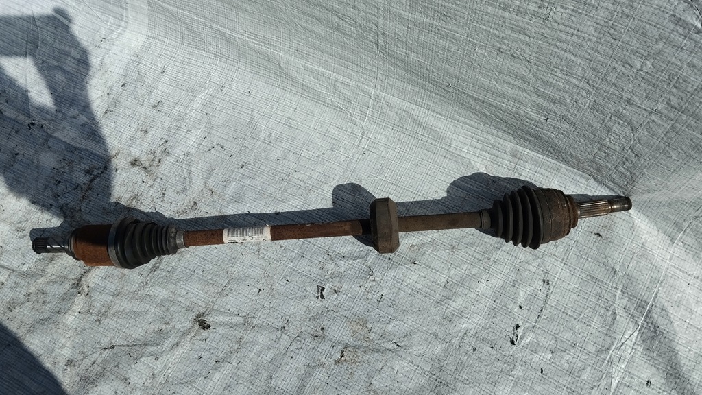 фото №1, Приводной вал правая перед передняя dacia sandero ii 0.9 1.0 tce 391007857r