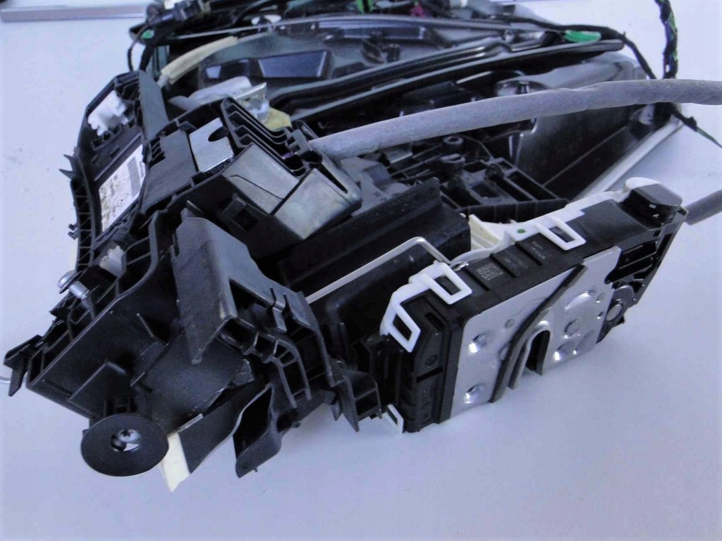 A w176 176 вкладыш подъемник замок дверь правое перед Киев