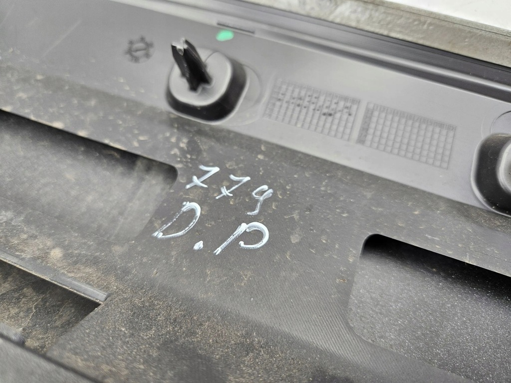 фото №7, Audi q3 f3 2019 правая сторона накладки