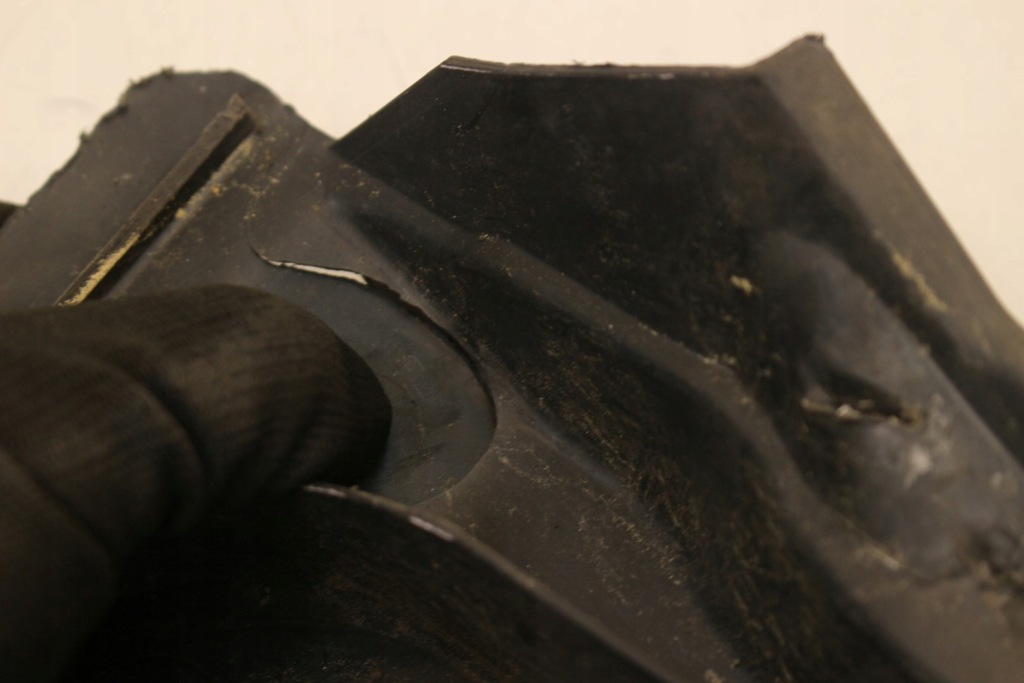 Жабо 1768300013 mercedes w176 европа Киев