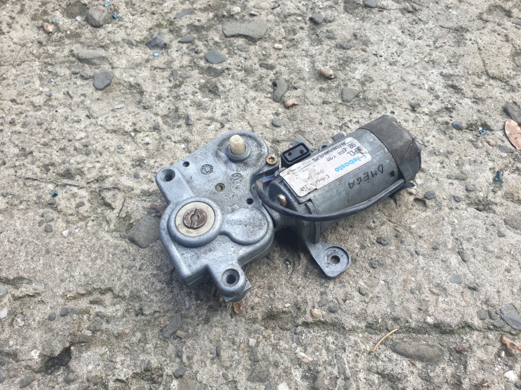 Купить Opel omega b 94-03 моторчик люк