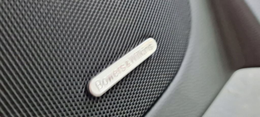 Maserati quattroporte vi полиця накладка багажника bowers & wilkins Зі Шроту