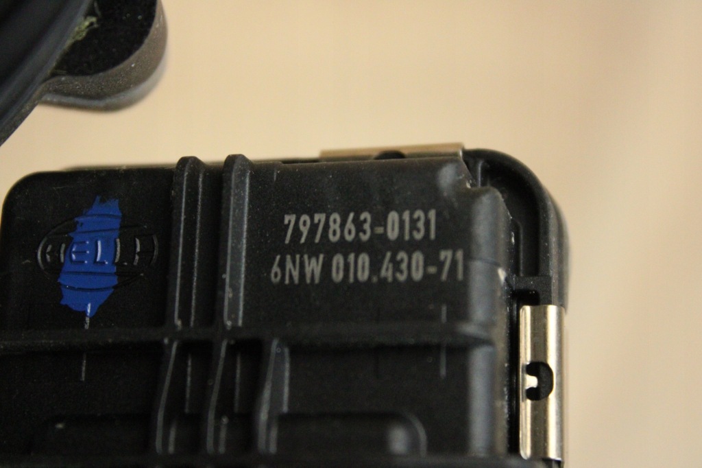 Оригинальные turbo турбонагнетатель bmw 3.0d g30 g31 g20 g11 8584218 25km Доставка