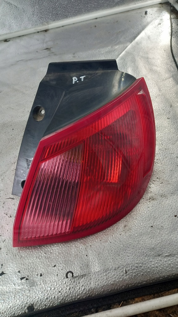 фото №1, Лампа задня права mitsubishi colt vi 06r hb 3d