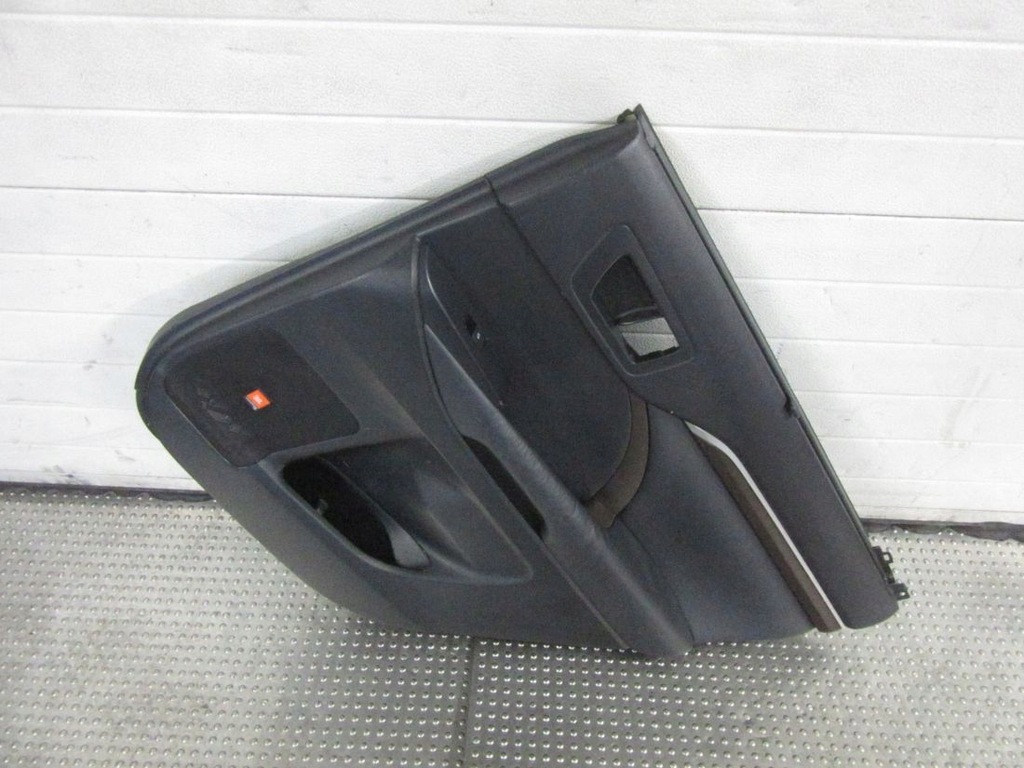 фото №10, Toyota highlander iii 2016 обшивка двері задня