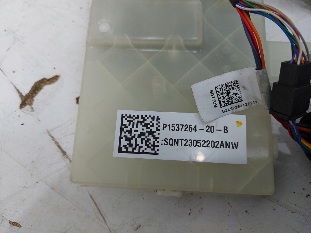 Tesla model y 2023r шланг заряджання блок керування кришка комплект 1537264-20-b Недорого