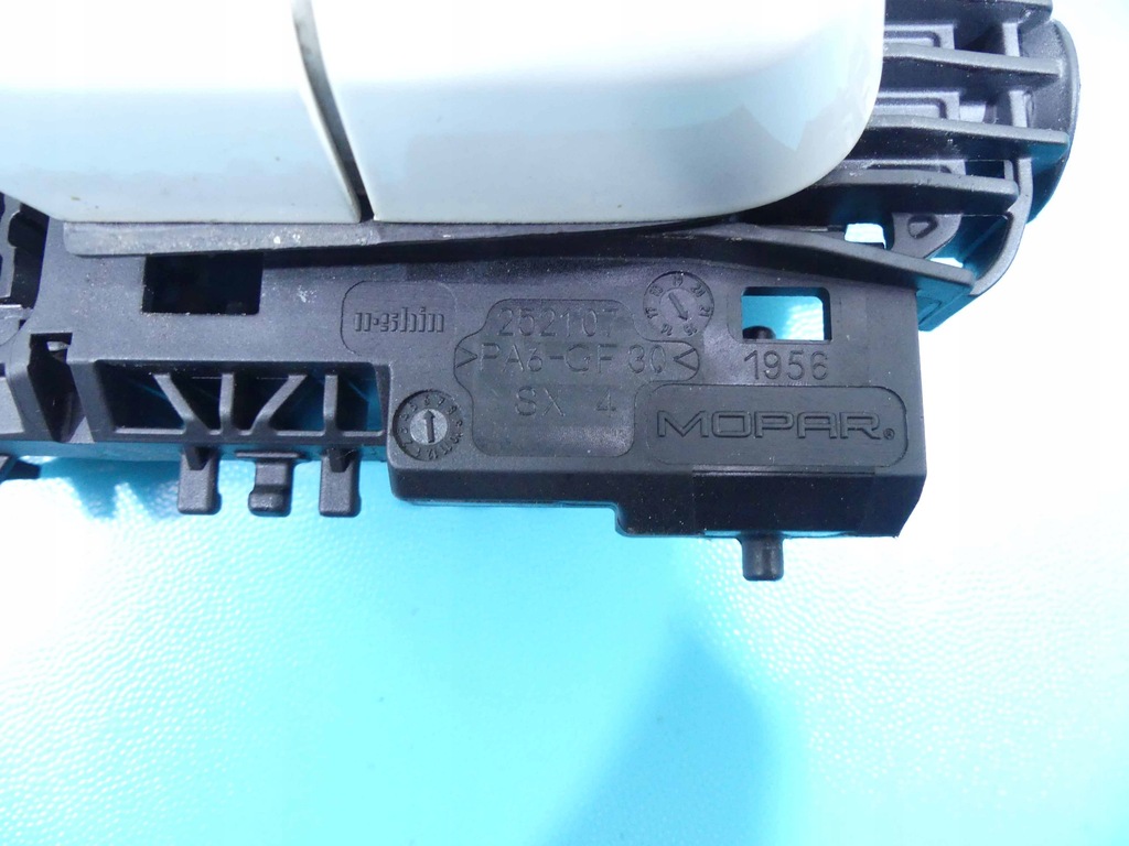 фото №3, Ручка задняя левая наружная jeep renegade 14-