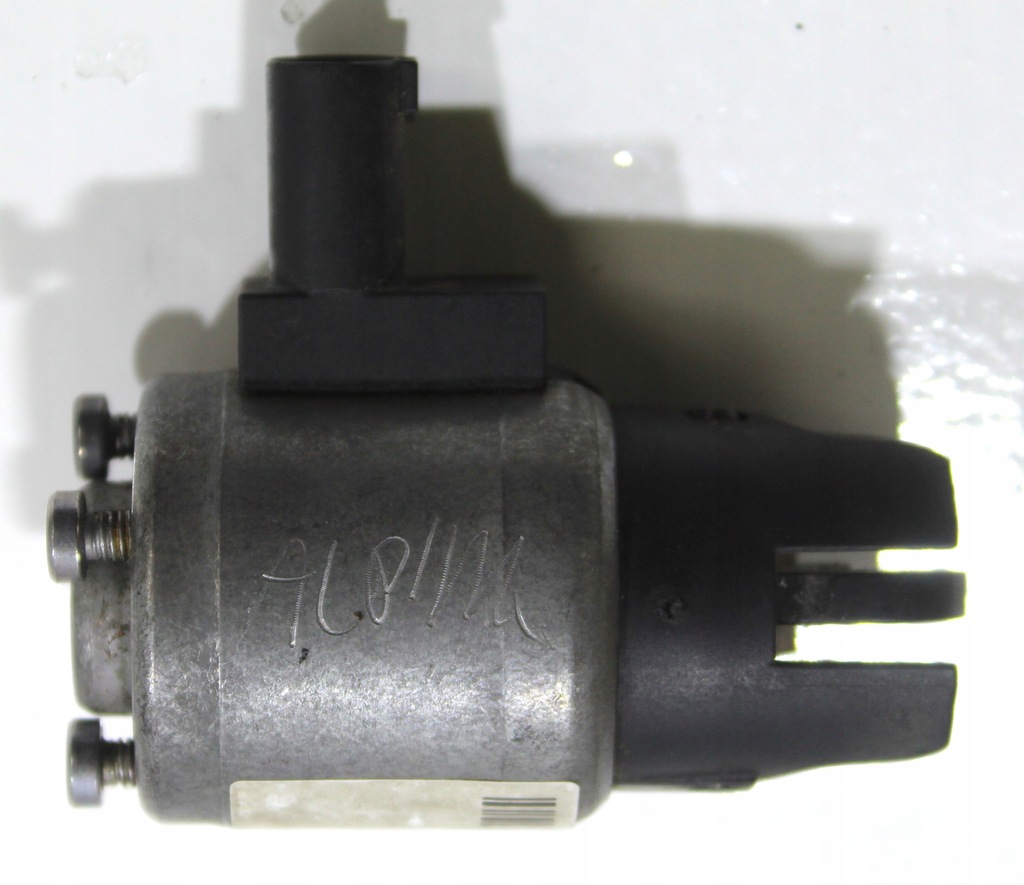 фото №1, Блокировка подголовник bmw e93 cabrio 69034901