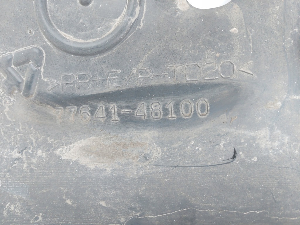 Lexus rx450h iv накладка подвеска пол задняя 15-19 Доставка