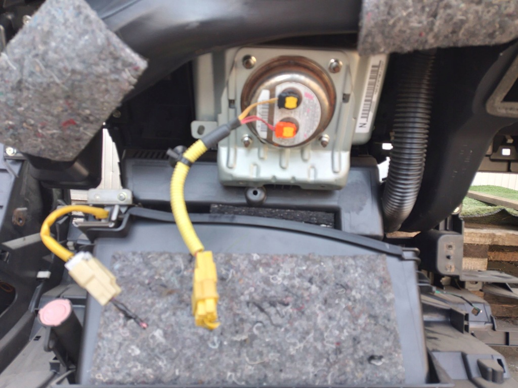 фото №12, Приборная панель приборная подушки безопасности ремни датчик mitsubishi outlander ii prem/karo