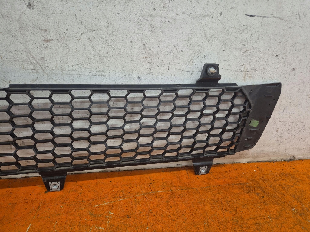 Scania r 17- решітка сітка радіатора перед решітка 2307674 Недорого