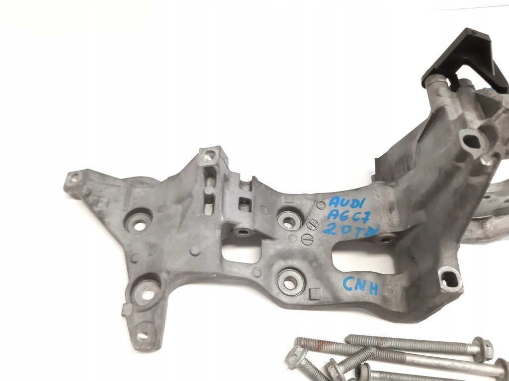 Audi a6 c7 2.0 tdi cnh 04l903143d кронштейн генератора Недорого