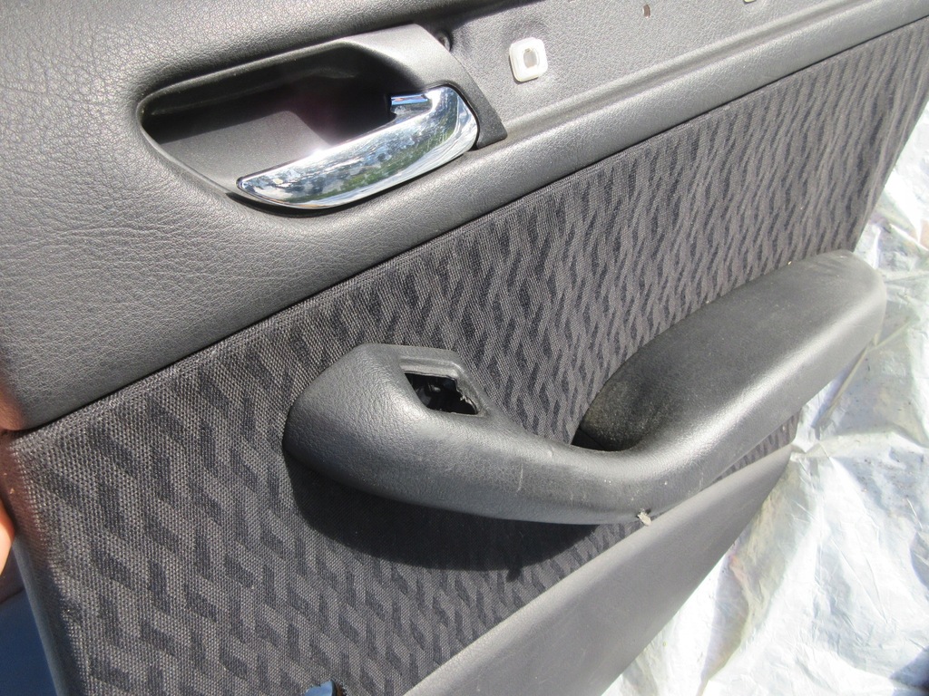 фото №7, Обшивки дверь 4szt. bmw e46 sedan 8217203 8213919