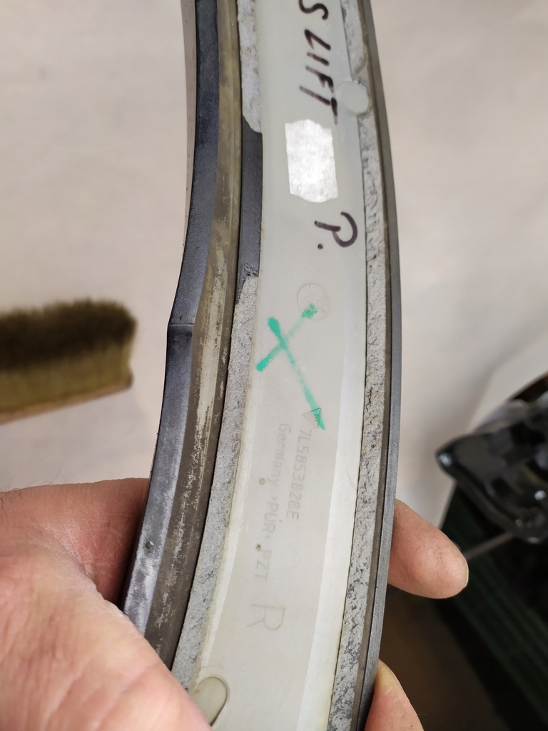 фото №9, Молдинг крила права porsche cayenne gts lift