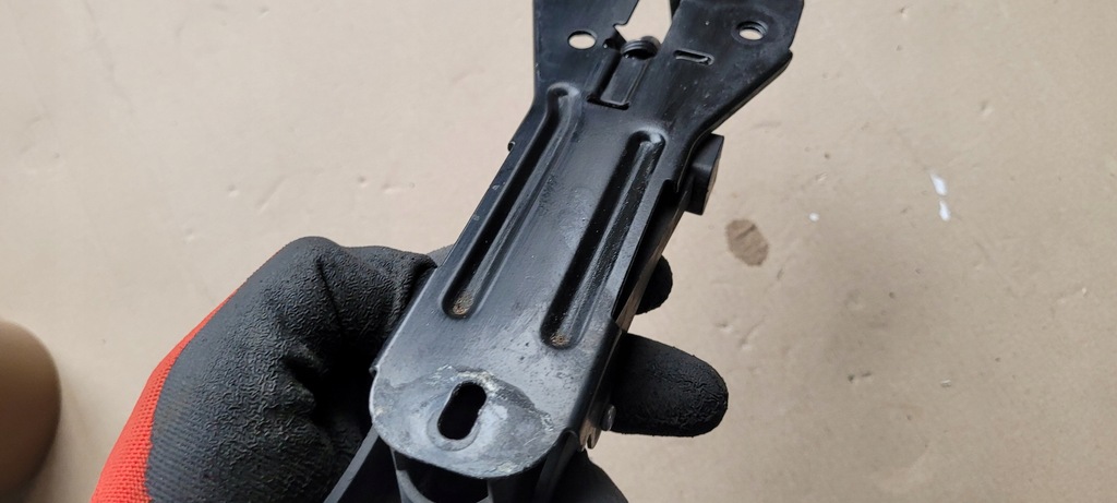 фото №7, S7 4g a7 засов замок капот перед 4g8823480b