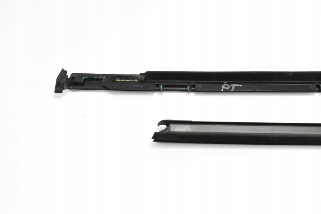 фото №11, Молдинг ущільнювач правий задня 9842296680 citroen c4 iii e-c4