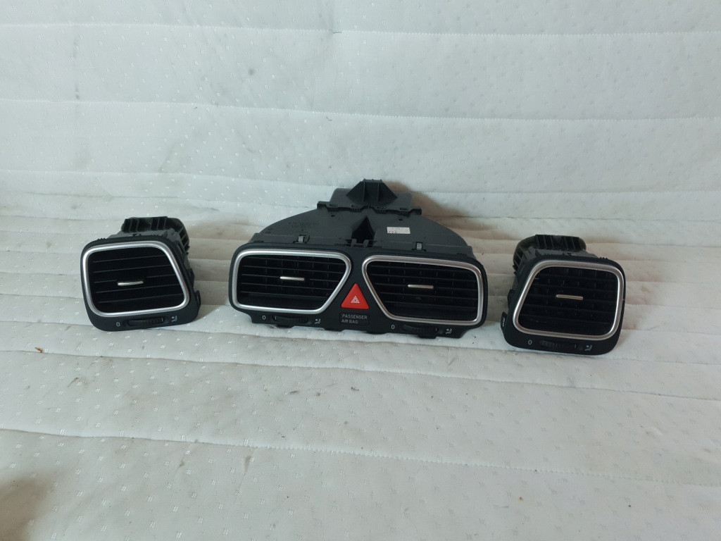 фото №1, Впуск решітка повітря vw eos scirocco 1q0819728h