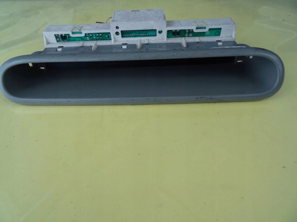 фото №1, Дисплей годинник renault twingo 8200121172 nr182