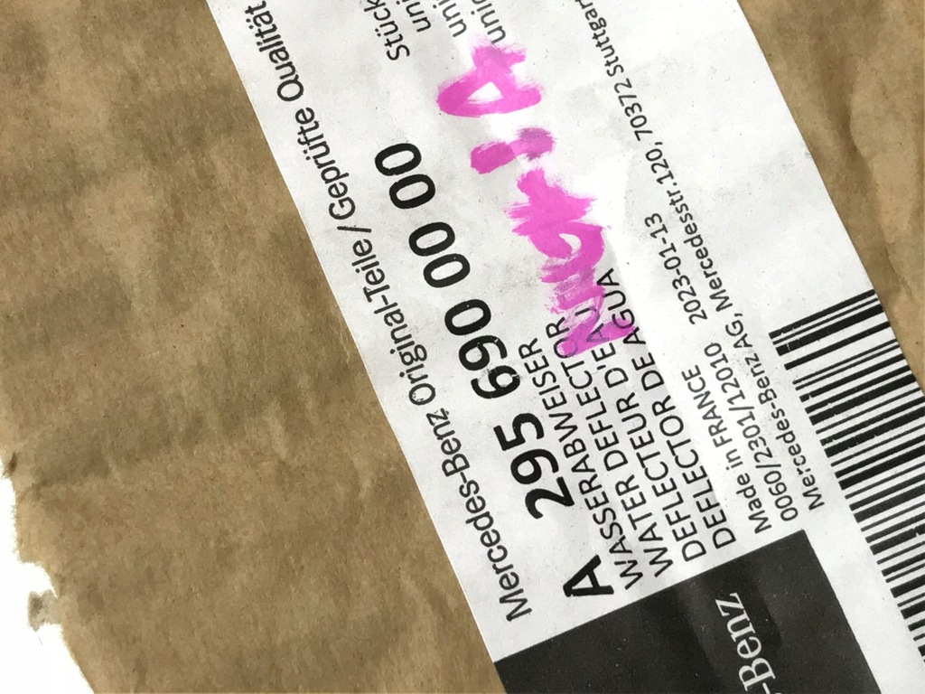 фото №12, Левая молдинг стекло лобовое mercedes v295 eqs a2956900000