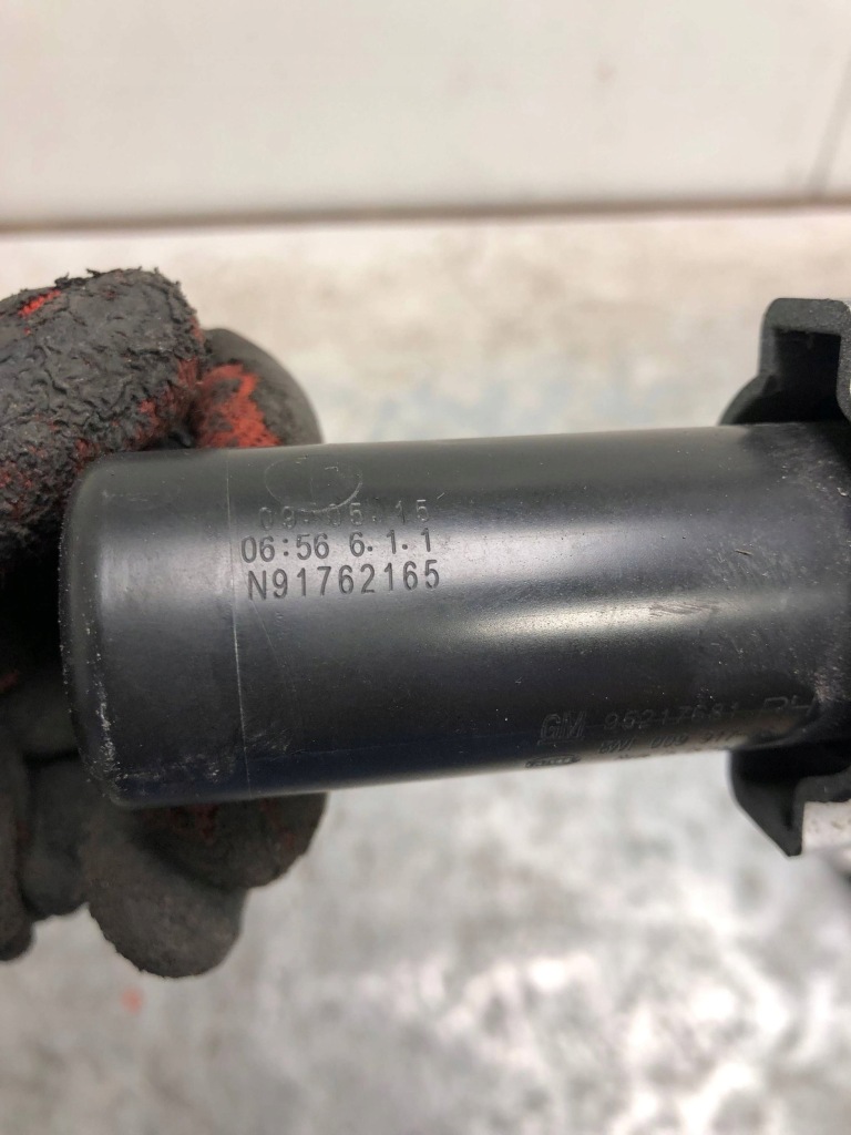 Омивач лампи правий перед opel mokka 95147072 в Україні