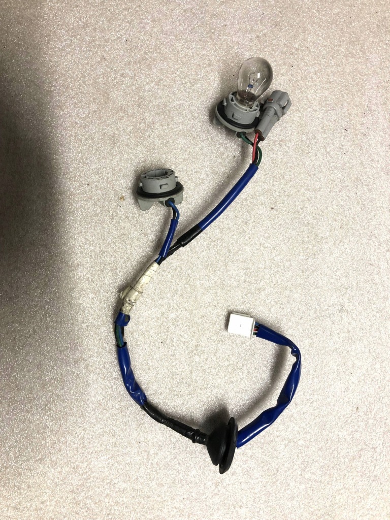 Купити Джгут трубопровід електропроводка фари задній toyota auris 2